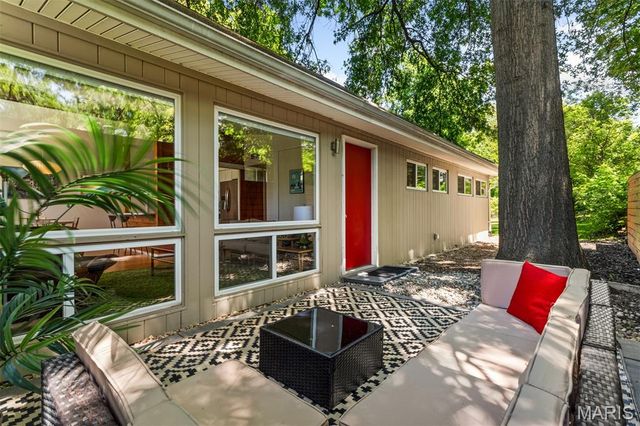 1410 Fournier Drive, St Louis, MO 63126