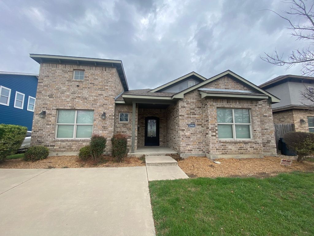 2806 Gordon Avenue, Fort Worth, TX 76110