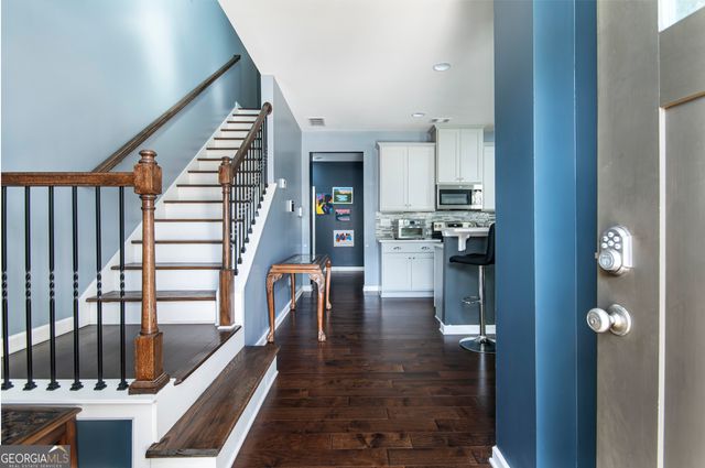 852 Regal Lane SW, Atlanta, GA 30331