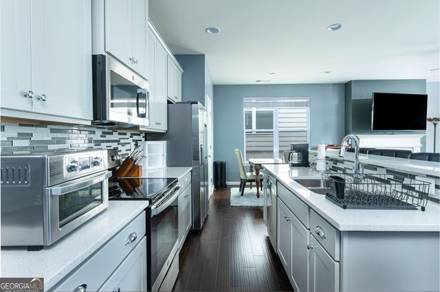 852 Regal Lane SW, Atlanta, GA 30331