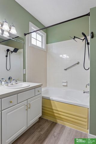 1821 S 171 Court, Omaha, NE 68130
