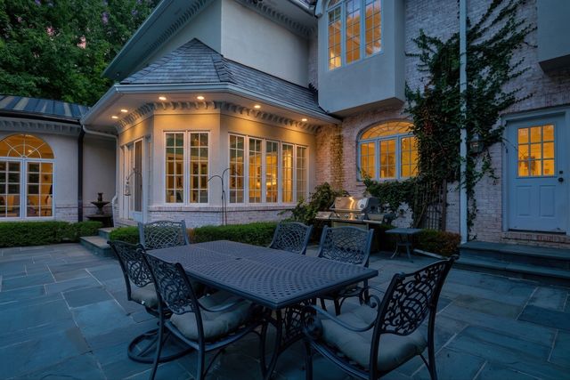 1220 Lake Street, Libertyville, IL 60048