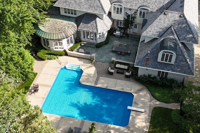 1220 Lake Street, Libertyville, IL 60048
