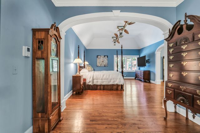 1220 Lake Street, Libertyville, IL 60048