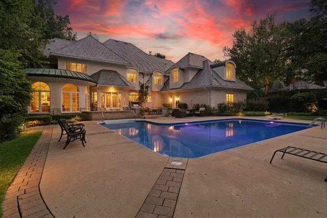 1220 Lake Street, Libertyville, IL 60048
