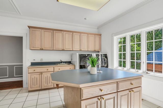 1220 Lake Street, Libertyville, IL 60048