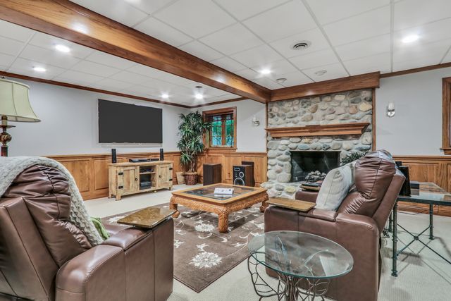 1220 Lake Street, Libertyville, IL 60048