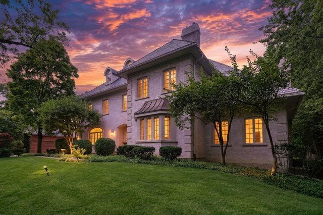 1220 Lake Street, Libertyville, IL 60048