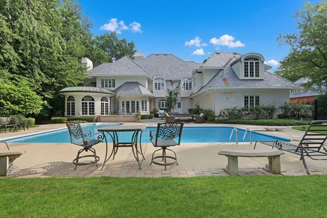 1220 Lake Street, Libertyville, IL 60048