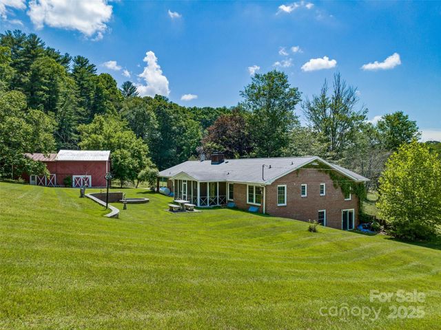 21 Parker Cove Road, Weaverville, NC 28787