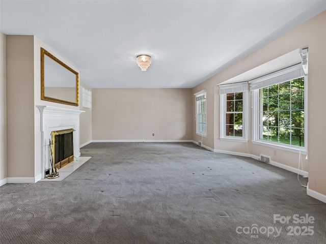 21 Parker Cove Road, Weaverville, NC 28787