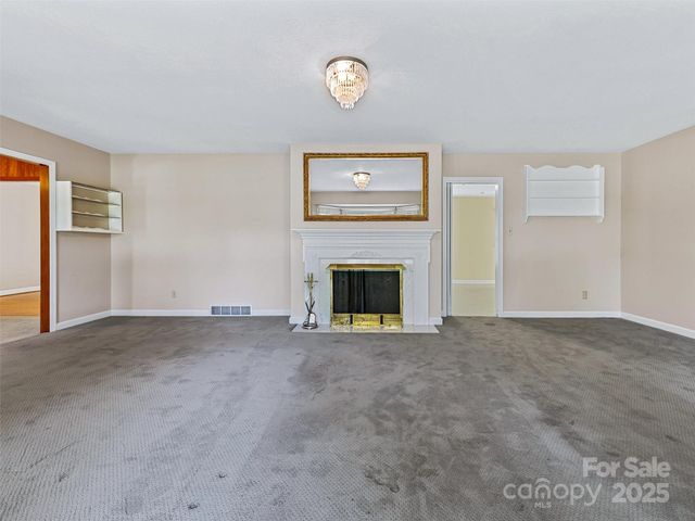 21 Parker Cove Road, Weaverville, NC 28787