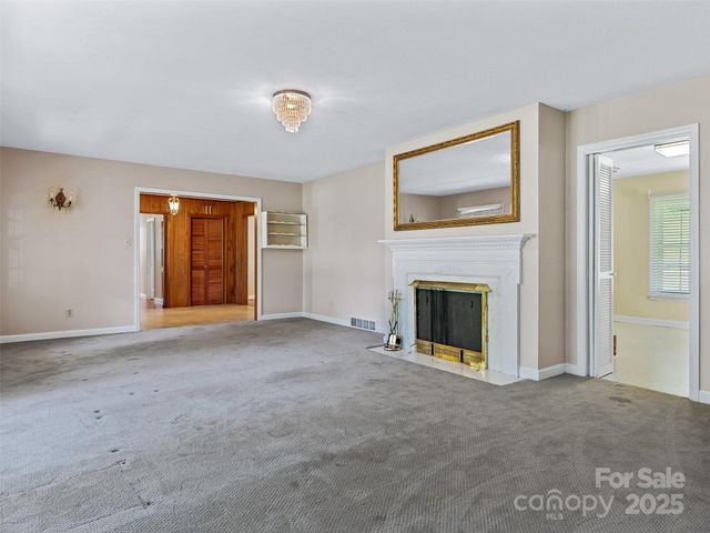 21 Parker Cove Road, Weaverville, NC 28787