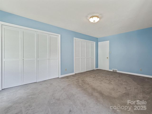 21 Parker Cove Road, Weaverville, NC 28787