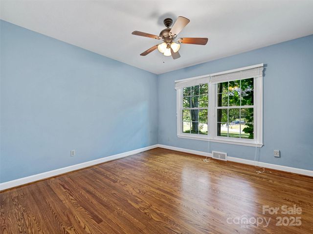 21 Parker Cove Road, Weaverville, NC 28787