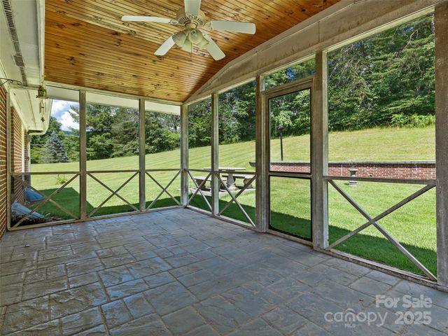 21 Parker Cove Road, Weaverville, NC 28787