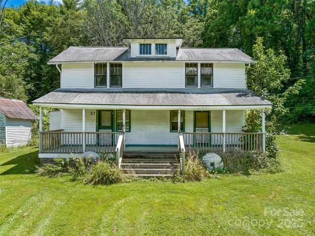 21 Parker Cove Road, Weaverville, NC 28787