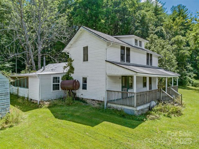 21 Parker Cove Road, Weaverville, NC 28787