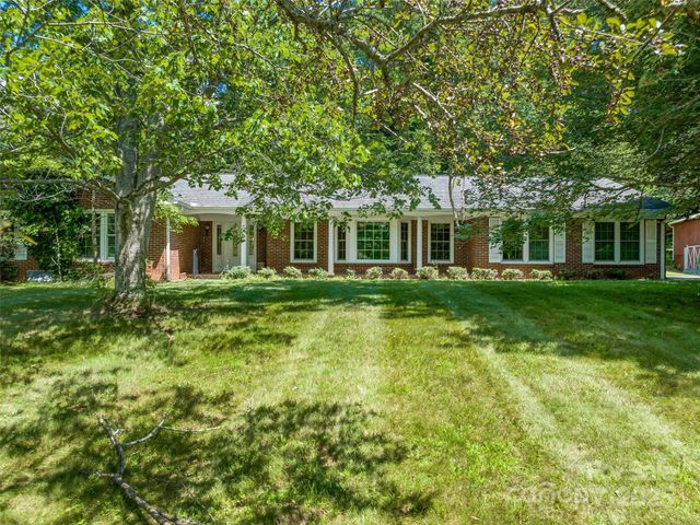 21 Parker Cove Road, Weaverville, NC 28787