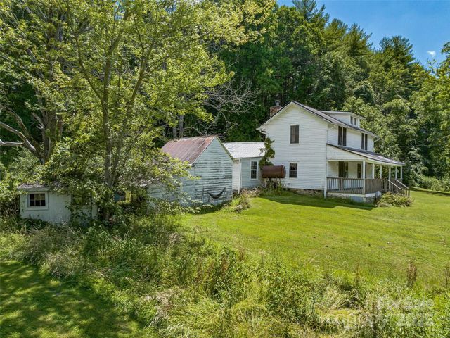 21 Parker Cove Road, Weaverville, NC 28787