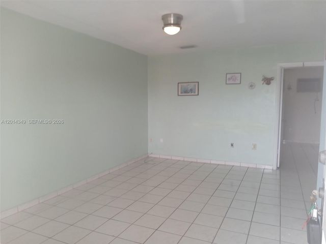 1154 W 35th St 221, Hialeah, FL 33012