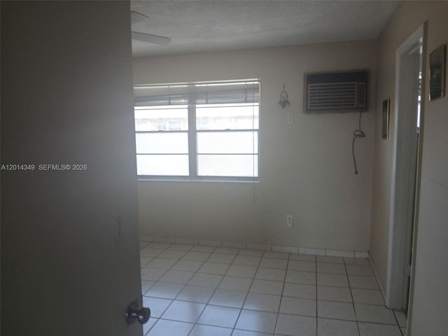 1154 W 35th St 221, Hialeah, FL 33012