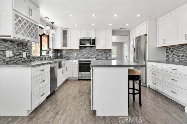 21978 Mojave Street, Apple Valley, CA 92308