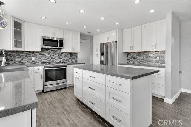 21978 Mojave Street, Apple Valley, CA 92308