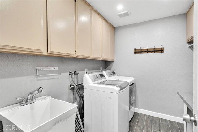 21978 Mojave Street, Apple Valley, CA 92308