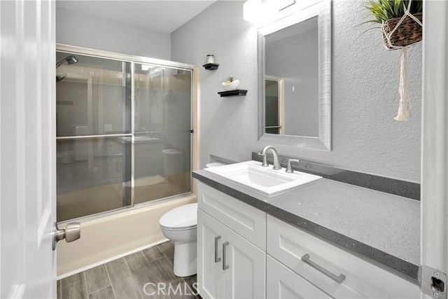 21978 Mojave Street, Apple Valley, CA 92308