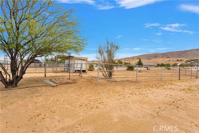 21978 Mojave Street, Apple Valley, CA 92308