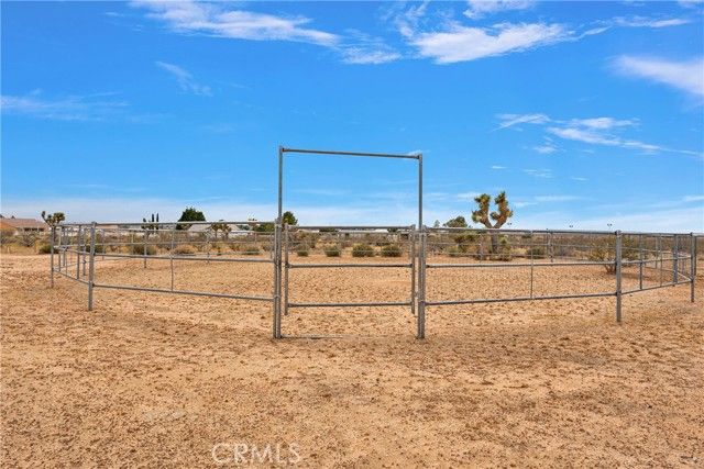 21978 Mojave Street, Apple Valley, CA 92308