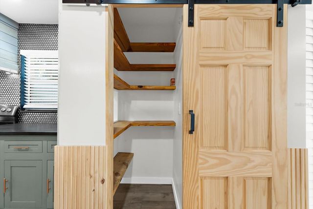 904 66TH AVENUE W, Bradenton, FL 34207