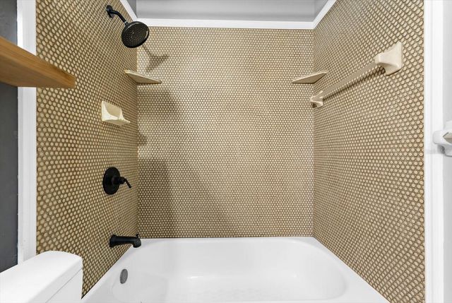 904 66TH AVENUE W, Bradenton, FL 34207