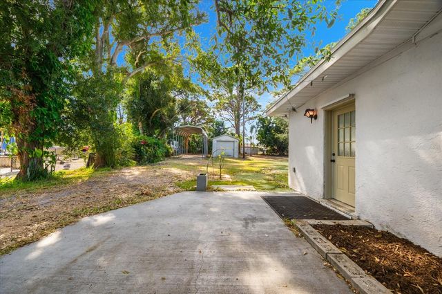 904 66TH AVENUE W, Bradenton, FL 34207