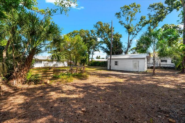 904 66TH AVENUE W, Bradenton, FL 34207