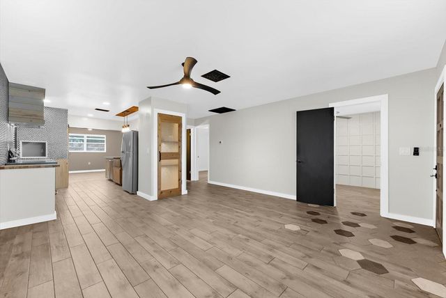 904 66TH AVENUE W, Bradenton, FL 34207