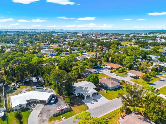 904 66TH AVENUE W, Bradenton, FL 34207