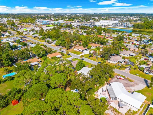 904 66TH AVENUE W, Bradenton, FL 34207