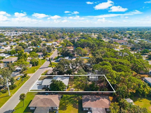 904 66TH AVENUE W, Bradenton, FL 34207