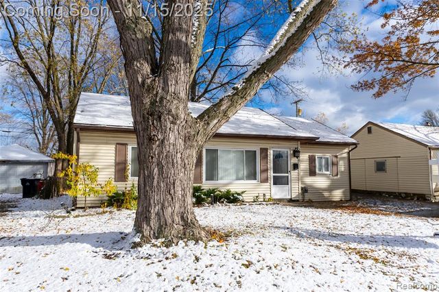 26750 Belanger Street, Roseville, MI 48066