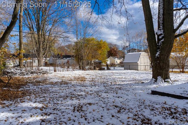 26750 Belanger Street, Roseville, MI 48066