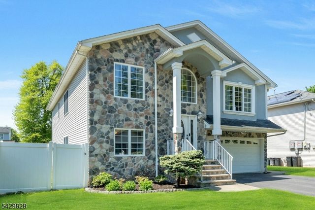 69 Thiem Ave, Rochelle Park Twp., NJ 07662