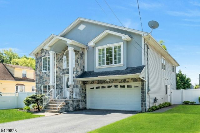 69 Thiem Ave, Rochelle Park Twp., NJ 07662