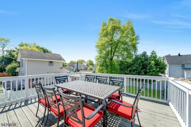 69 Thiem Ave, Rochelle Park Twp., NJ 07662