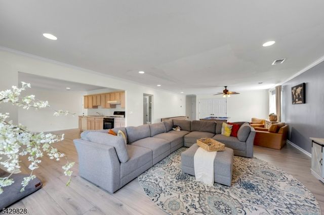 69 Thiem Ave, Rochelle Park Twp., NJ 07662