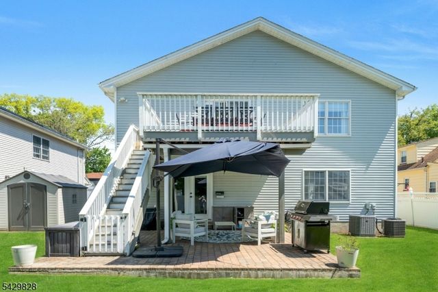 69 Thiem Ave, Rochelle Park Twp., NJ 07662