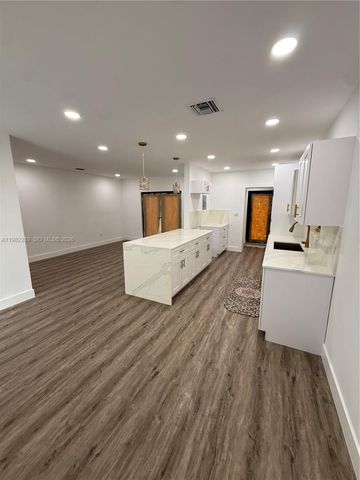 1014 W 66th St, Hialeah, FL 33012