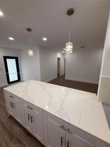 1014 W 66th St, Hialeah, FL 33012