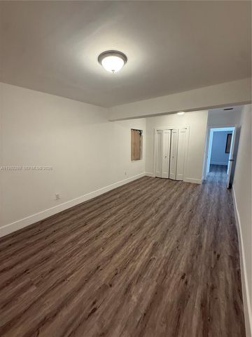 1014 W 66th St, Hialeah, FL 33012